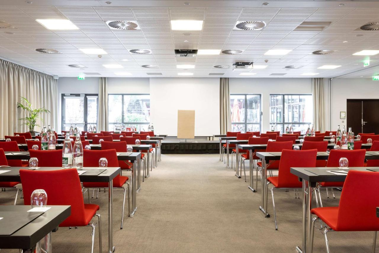 Radisson Blu Hotel, Paris 4* Boulogne-Billancourt