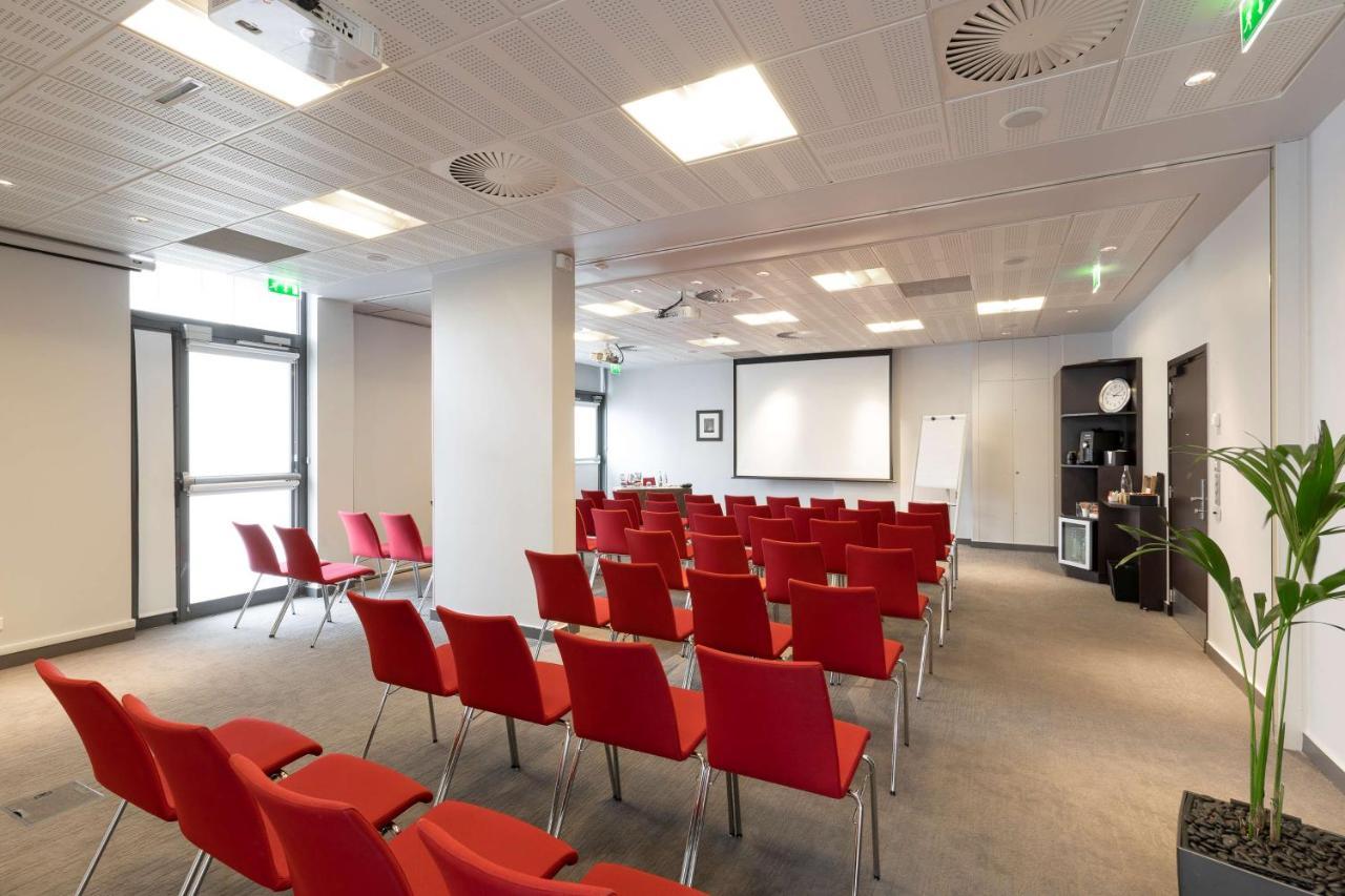 Radisson Blu Hotel, Paris Hotel 4*