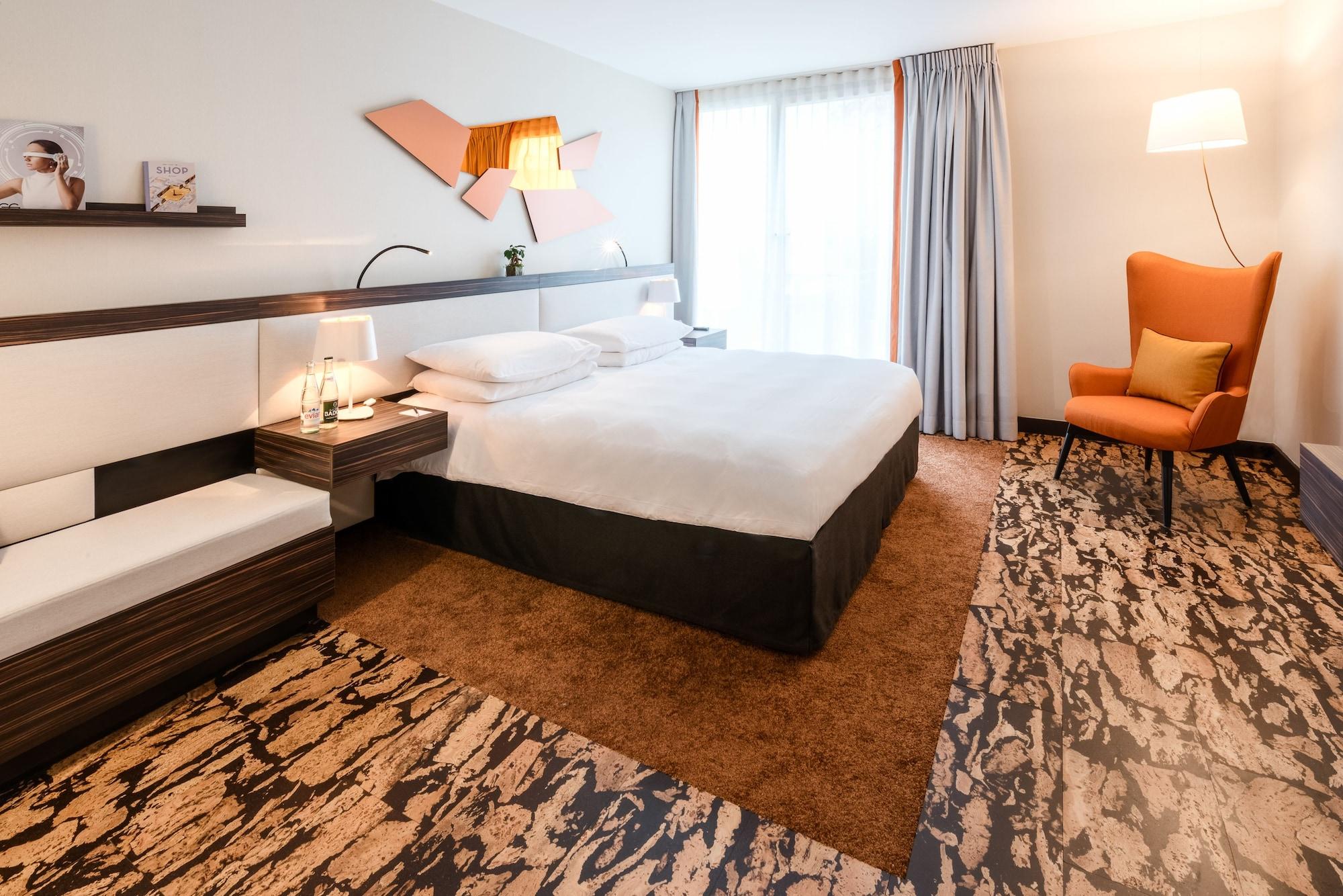 Radisson Blu Hotel, Paris 4*