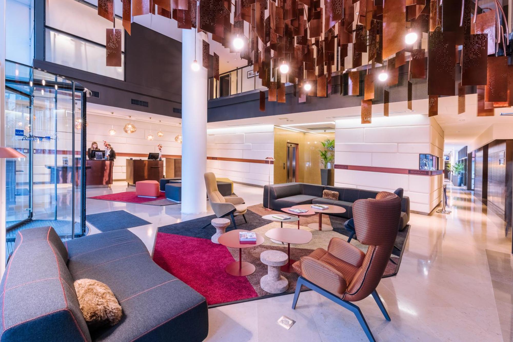 Hotel Radisson Blu Hotel, Paris 4*