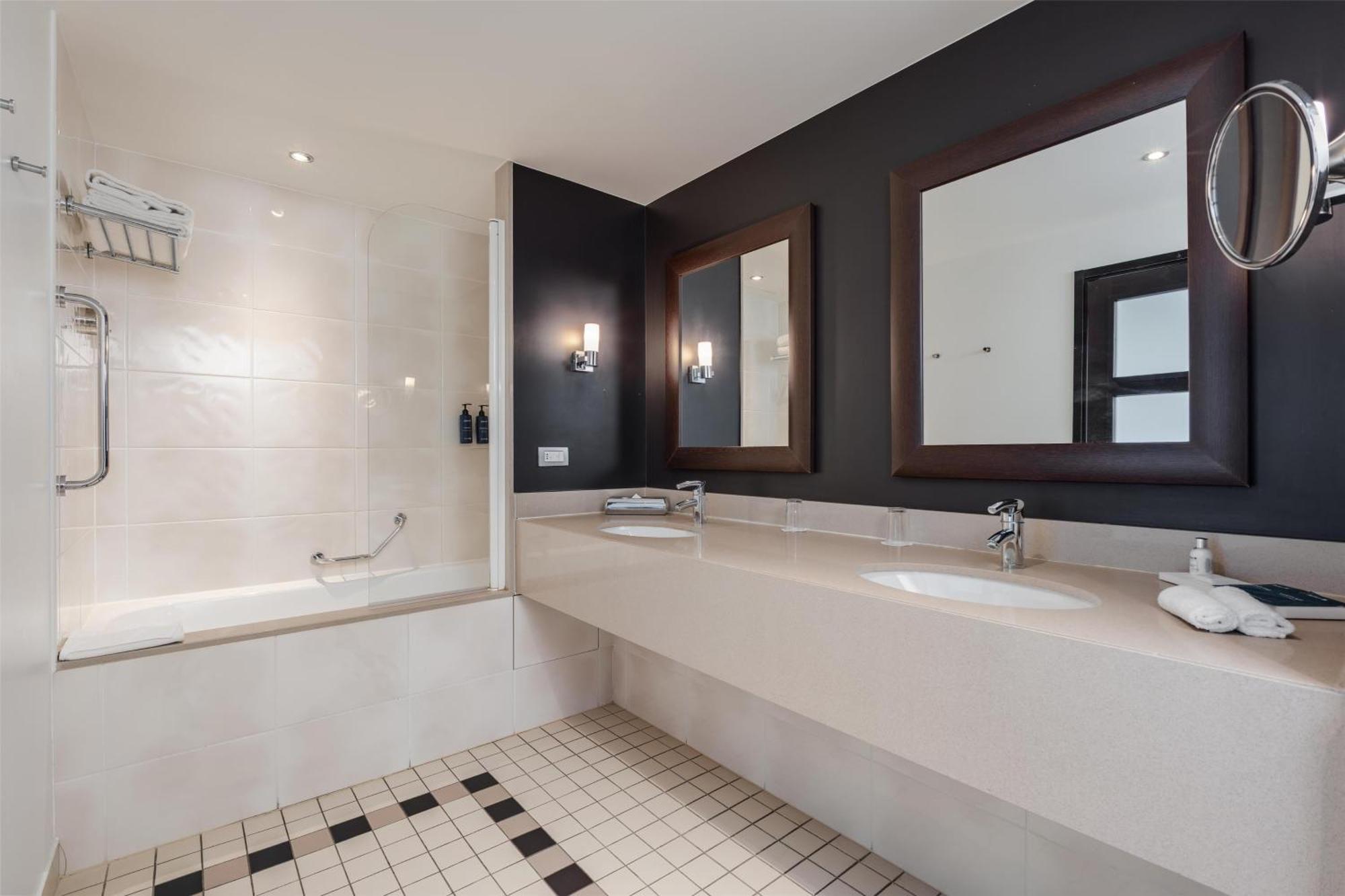 Radisson Blu Hotel, Paris 4* Boulogne-Billancourt