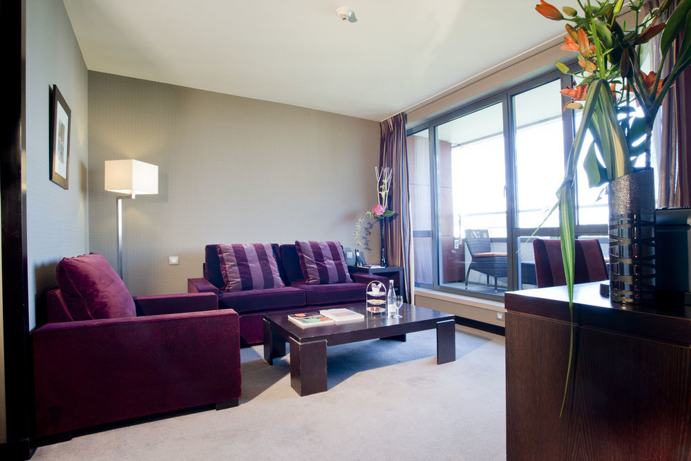 Hotel Radisson Blu Hotel, Paris 4*