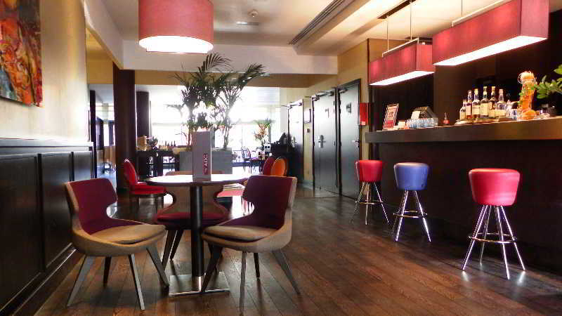 Hotel Radisson Blu Hotel, Paris 4*