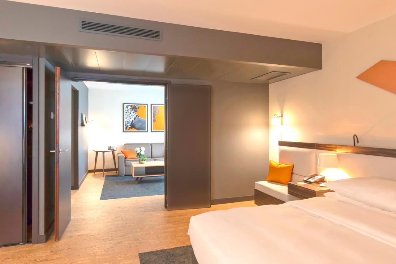 Radisson Blu Hotel, Paris Hotel